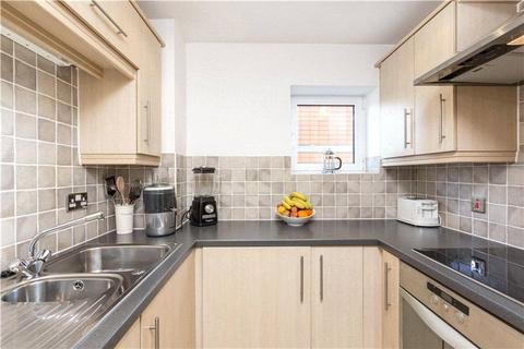 1 bedroom flat to rent, Holland Gardens, Brentford, Middlesex