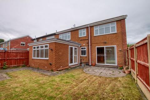 4 bedroom semi-detached house to rent - Scampton Close, Thornaby