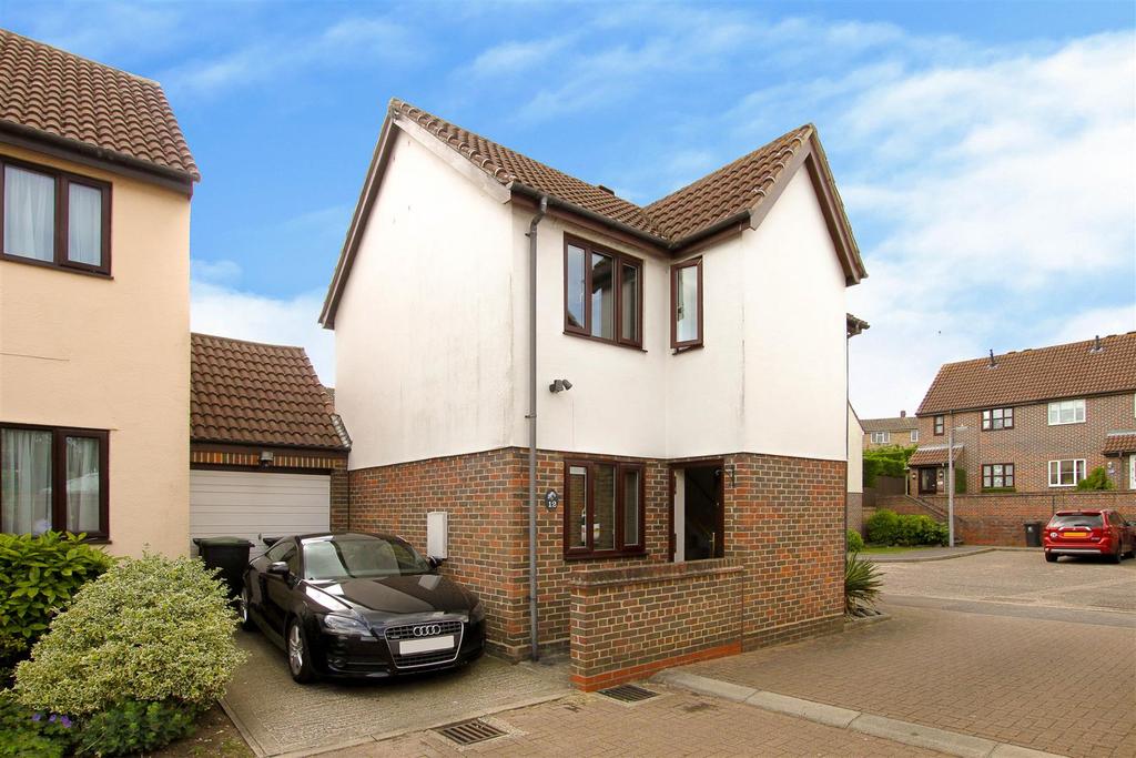 Kilnfield, Ongar 3 bed detached house £390,000