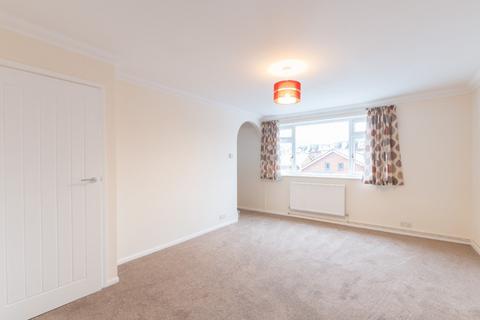 3 bedroom terraced house to rent, Old Newtown Road, Newbury, RG14