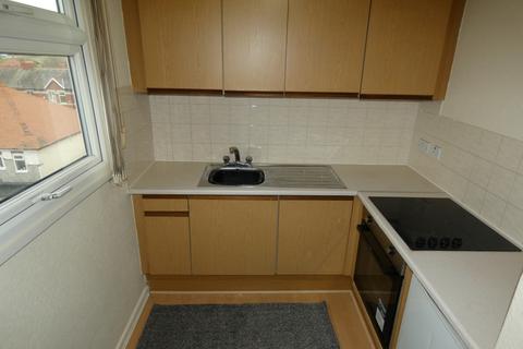 1 bedroom flat to rent, Knowle Avenue, Blackpool, FY2 9RX