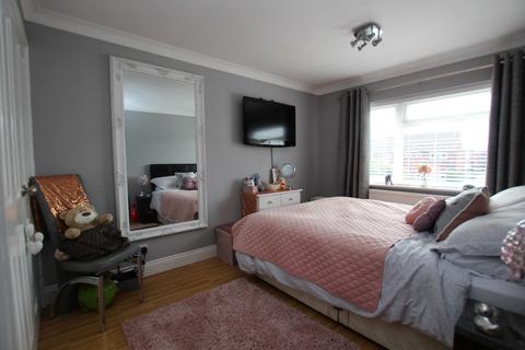 14 Aster Close, Clacton-on-sea, CO16 7DA