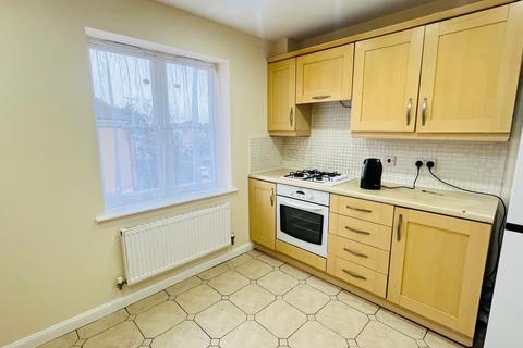 2 bedroom apartment to rent, Sherman Gardens