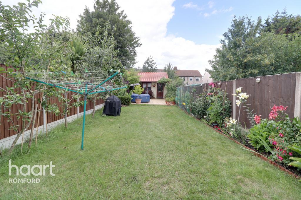Horace Avenue, Romford 3 bed terraced house £410,000