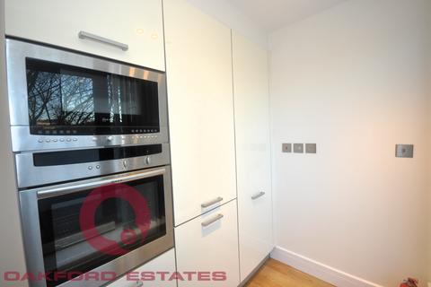 3 bedroom apartment to rent, Drummond Street, Euston, London NW1