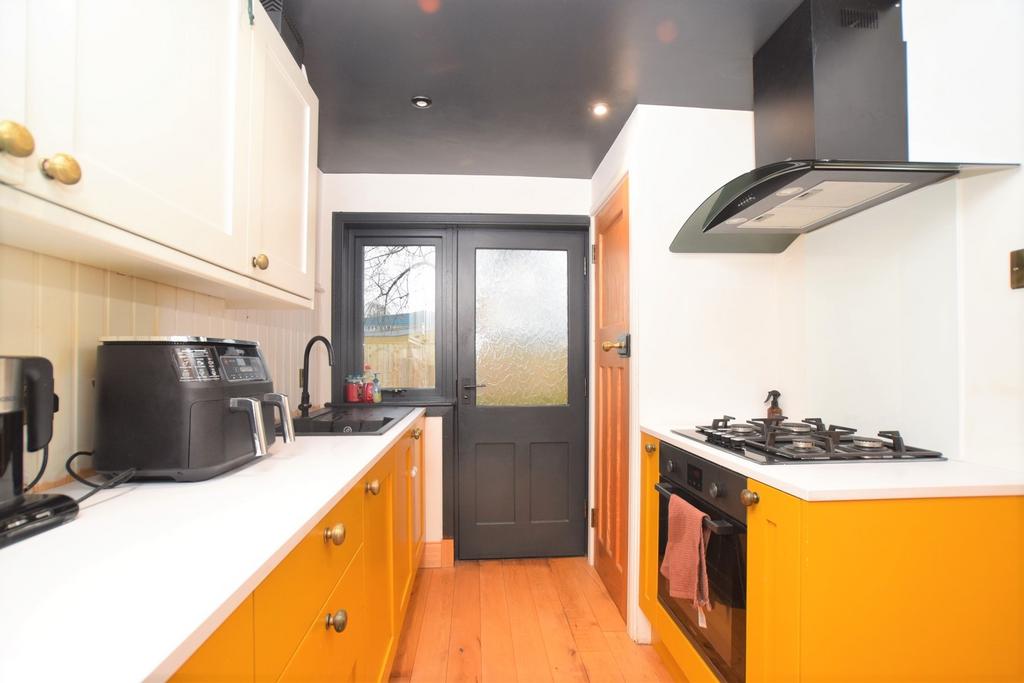 12 Mannering Avenue, Dumfries, DG2 0 NG - Grieve Gr