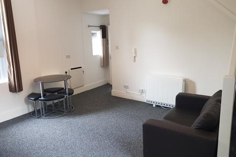 1 bedroom flat to rent, 20 Stoneygate Avenue, Leicester LE2