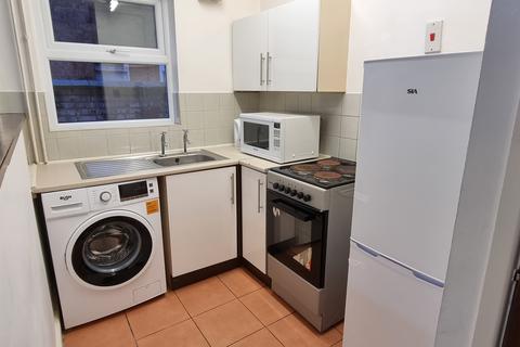 1 bedroom flat to rent, 85 Clarendon Park Road, Leicester LE2