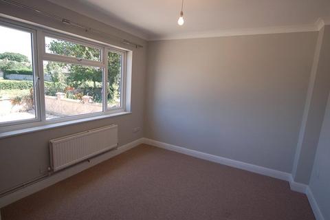 3 bedroom bungalow to rent, St Johns Street, Beck Row, Bury St. Edmunds, Suffolk, IP28