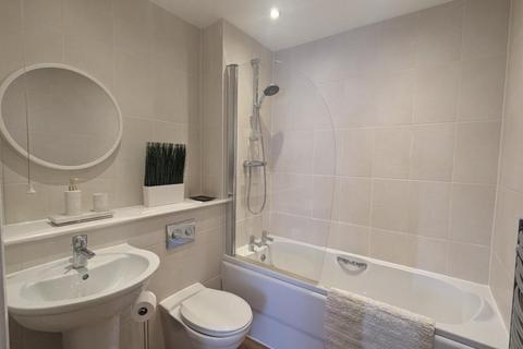 1 bedroom flat to rent, Marina Villas, Trawler Road, Swansea. SA1 1FZ