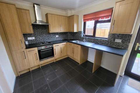 2 bedroom end of terrace house to rent, Tytherley Green, Bournemouth