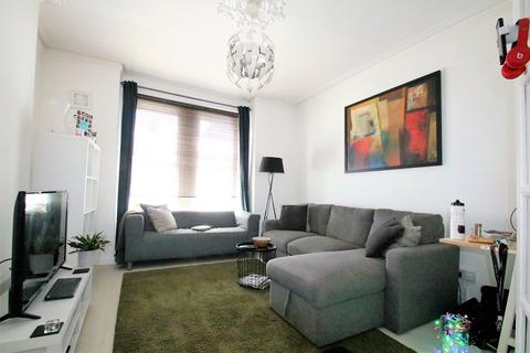 1 bedroom apartment to rent, Holmesdale Road , South Norwood