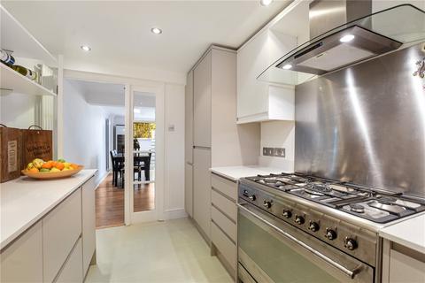 2 bedroom flat to rent, Dawes Road, London