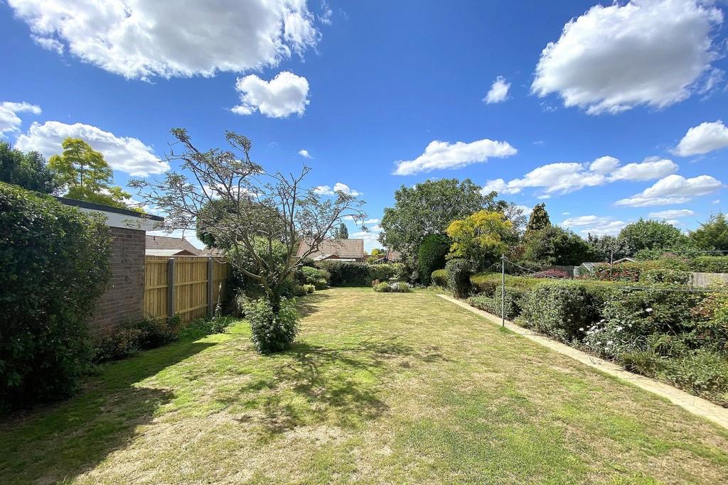 Clive Avenue, Ipswich IP1 4LU 4 bed detached house £350,000