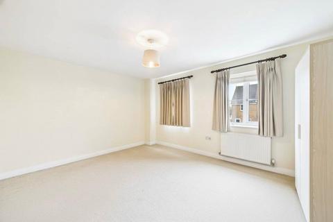 3 bedroom townhouse to rent, Angus Close, Winnersh, Wokingham, Berkshire, RG41
