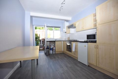 2 bedroom terraced house to rent - Gordon Grove, Nottingham