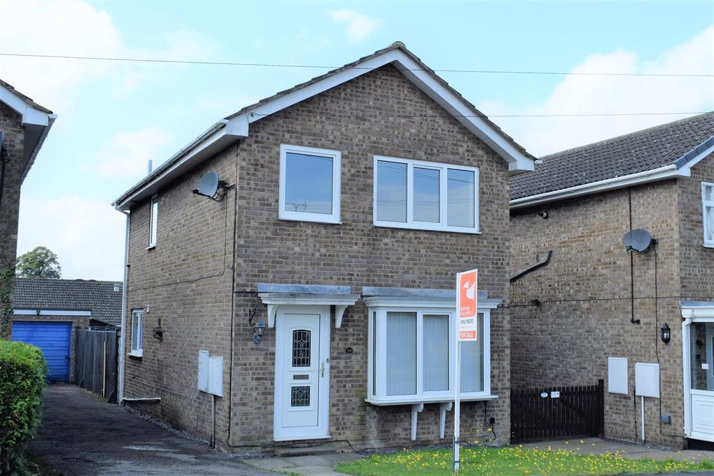 Churchill Avenue, Brigg 3 bed detached house £160,000
