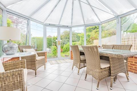 61 Robin Hood Lane, London, SW15 3PX