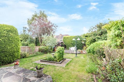 61 Robin Hood Lane, London, SW15 3PX