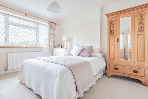 61 Robin Hood Lane, London, SW15 3PX