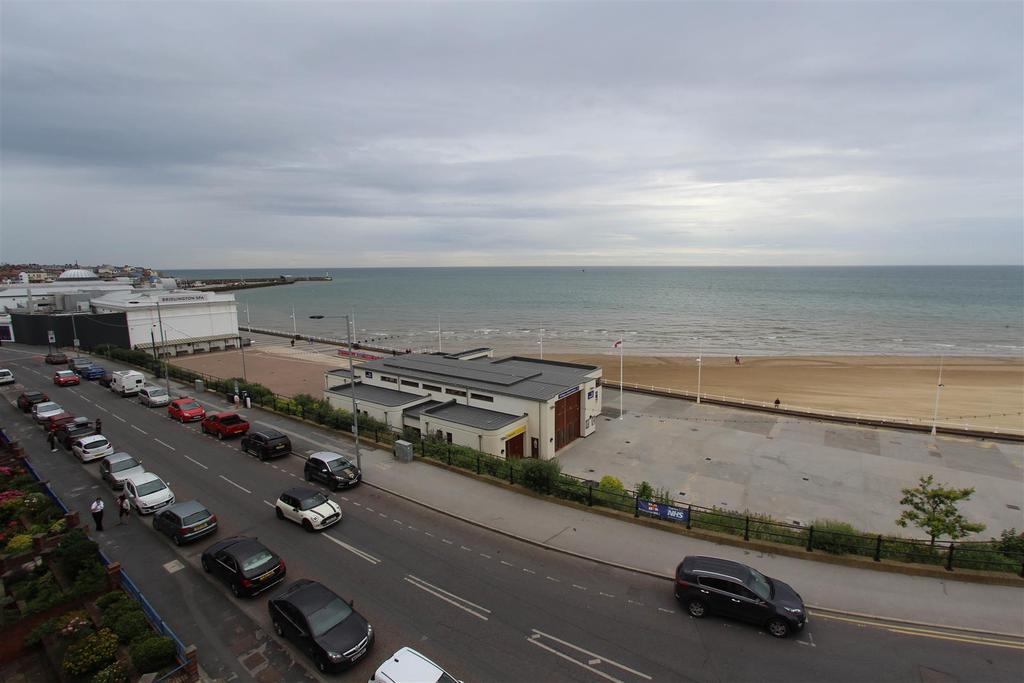 South Marine Drive, Bridlington 3 bed flat for sale £195,000