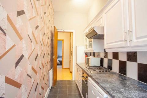 2 bedroom apartment to rent, Lawrence Street, Glasgow