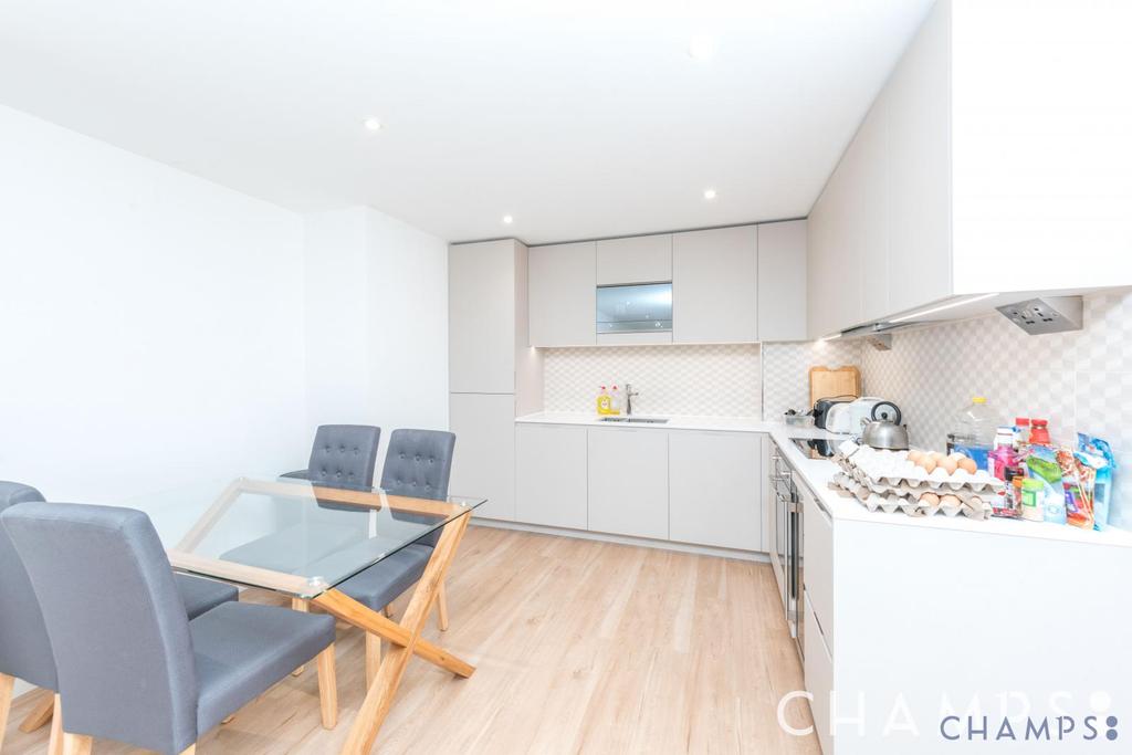 3 Caversham Road
