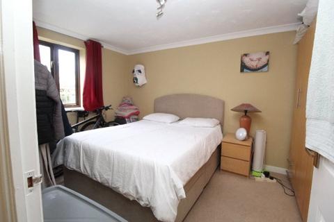 2 bedroom apartment to rent, Varsity Drive, Twickenham, TW1