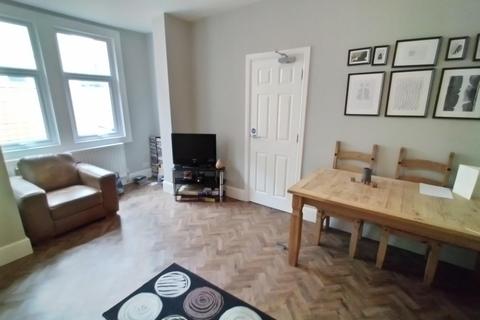 1 bedroom in a house share to rent - Rm 1, 4 Montague St, Beeston, NG9 1BA