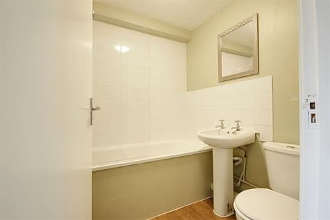 1 bedroom flat to rent, Lomond Close, Tottenham, LONDON, N15