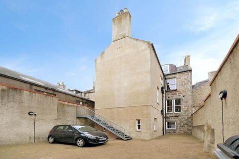 3 bedroom flat to rent, 3a Golden Square, Aberdeen, AB10 1RD