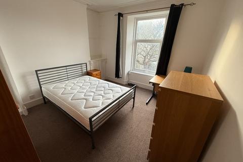 2 bedroom flat to rent, Spital, Old Aberdeen, Aberdeen, AB24