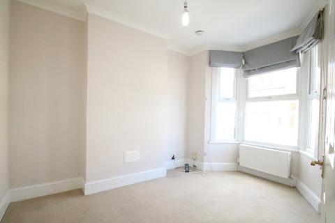 2 bedroom terraced house to rent, St Peter's Street, South Croydon