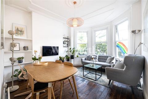 2 bedroom apartment for sale, Frobisher Road, London, N8