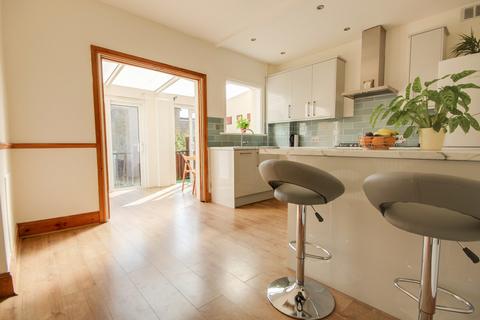 21 Malcolm Road, Coulsdon, CR5 2DB