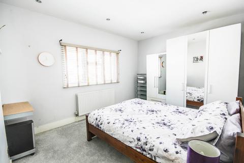 21 Malcolm Road, Coulsdon, CR5 2DB
