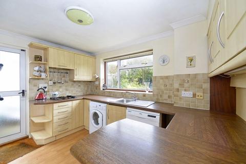 4 bedroom detached house for sale, Barnfield, Cranleigh