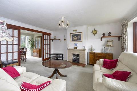 4 bedroom detached house for sale, Barnfield, Cranleigh