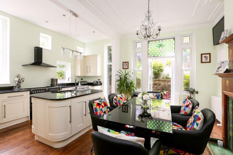 Kitchen dining room