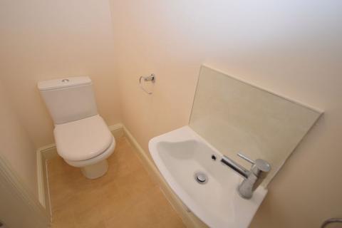 2 bedroom terraced house to rent, Cronton Road, Widnes