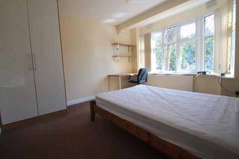 1 bedroom in a house share to rent, Whitehall Road, Uxbridge, UB8