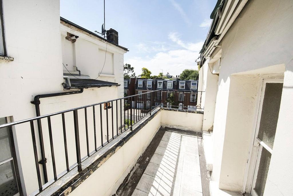 Apartment in London - View 2