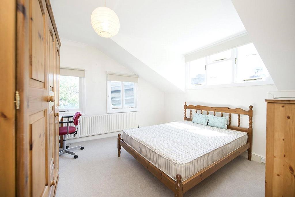 Apartment in London - More
