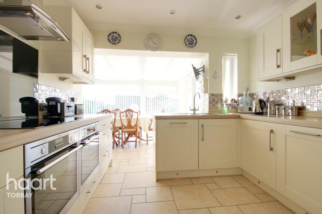 Sandringham Drive, Paignton 4 bed detached house £425,000