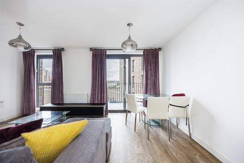 1 bedroom flat to rent, Kingfisher Heights, E16