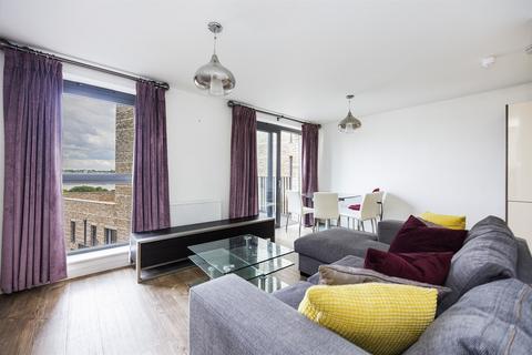 1 bedroom flat to rent, Kingfisher Heights, E16