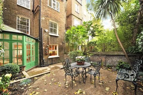 3 bedroom flat to rent, Clarendon Gardens, London