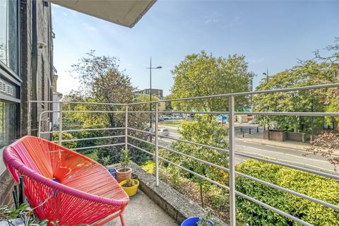 2 bedroom flat for sale, Camden Road, London