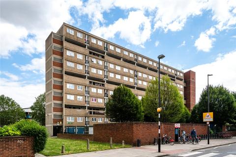 3 bedroom apartment to rent, Alice Shepherd House, Manchester Road, London, E14