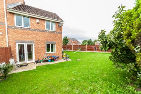 3 bedroom semi-detached house to rent, Cauldale Close, Middleton, M24